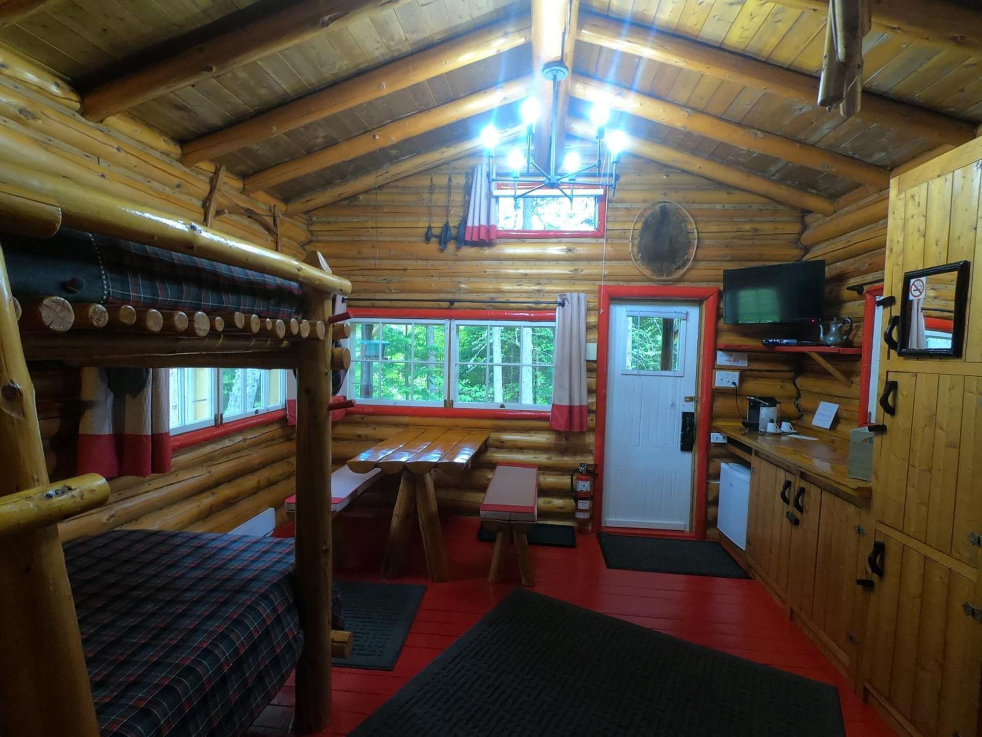 Domaine Le Bostonnais - Le Village En Bois Rond La Tuque Kamer foto