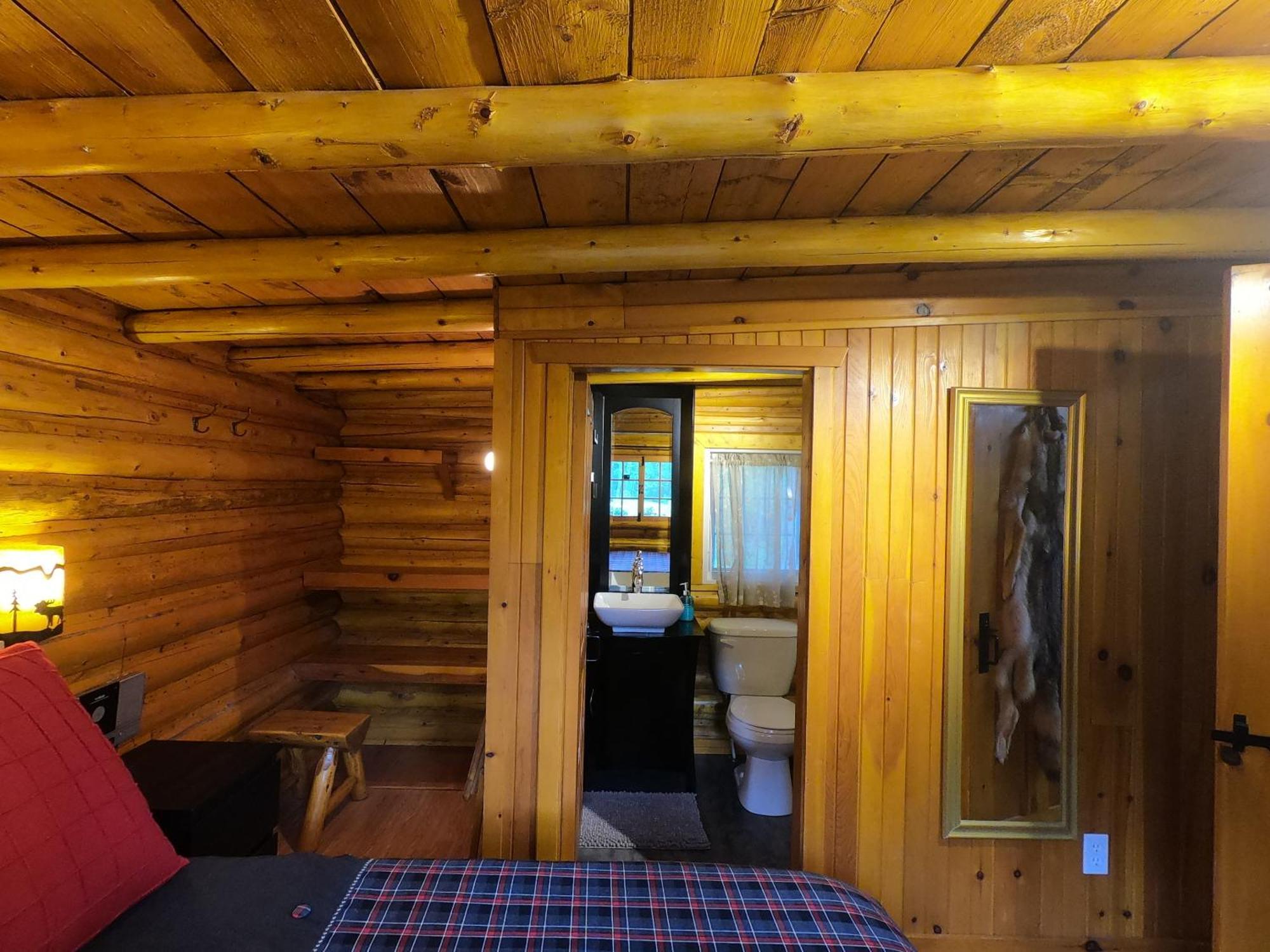 Domaine Le Bostonnais - Le Village En Bois Rond La Tuque Kamer foto
