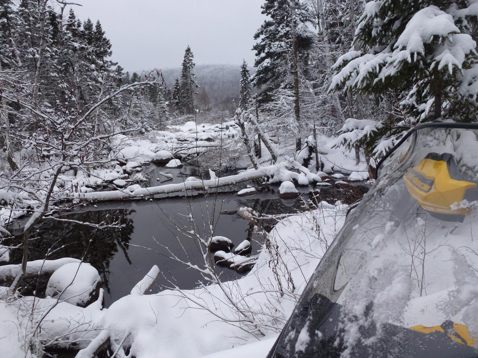 Domaine Le Bostonnais - Le Village En Bois Rond La Tuque Buitenkant foto